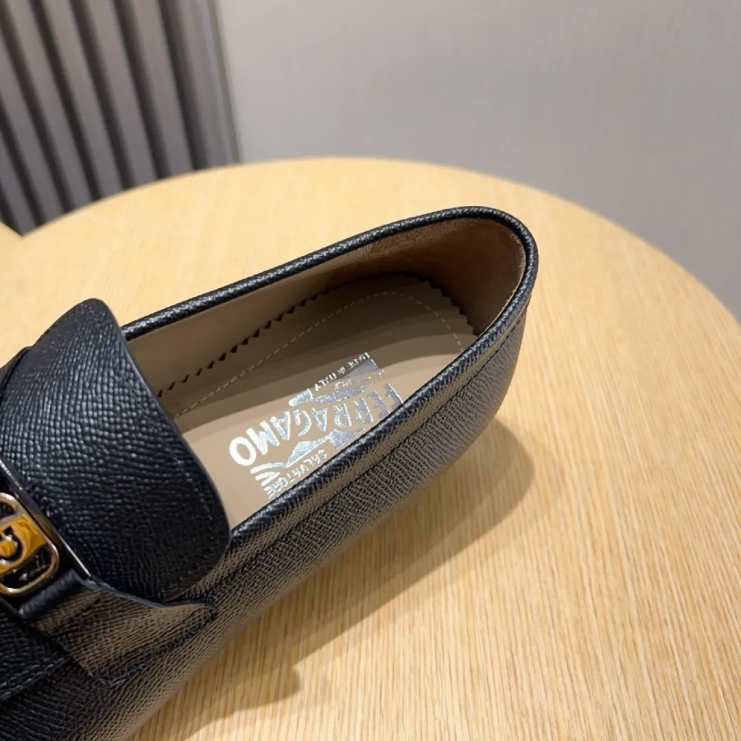 Factory P620💰🔥《Ferragamo》👏Latest•High-end top brand luxury~purchasing agent, top~quality. New fashionable business men's shoes🔜The uppers are made of original cashmere cowhide➕cowhide·lining, with fine workmanship. The original stylish and soft combination wear-resistant and non-slip outsole is light and comfortable on the feet. The real thing looks better in real life. Size: 38/44